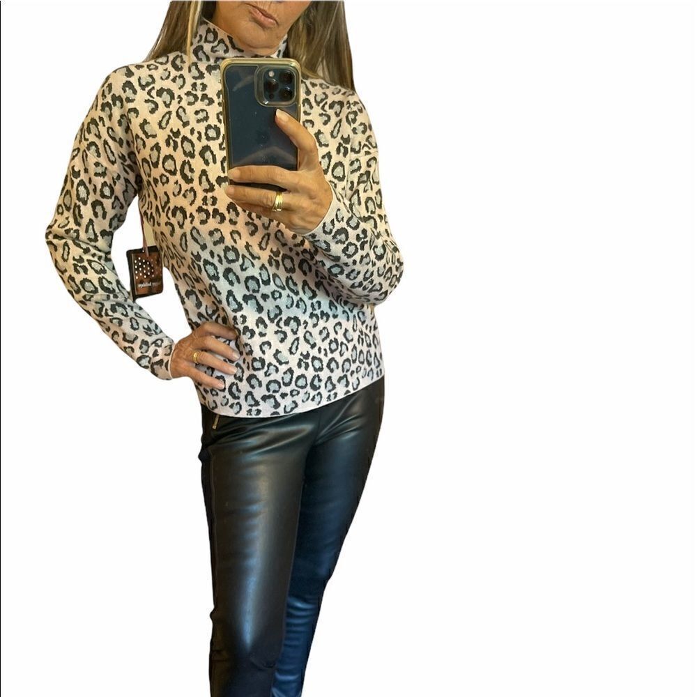 CYNTHIA ROWLE Leopard Print Long Sleeves Mock Neck Sweater.Size S - Picture 3 of 13